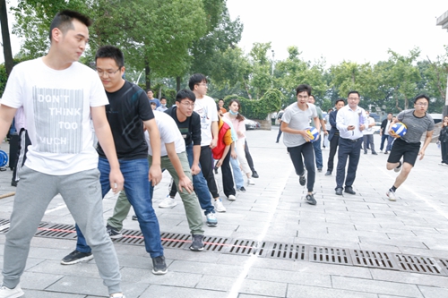 歡度中秋喜迎國慶 宜化集團與宜昌市發改委共同舉辦趣味運動會(圖6)