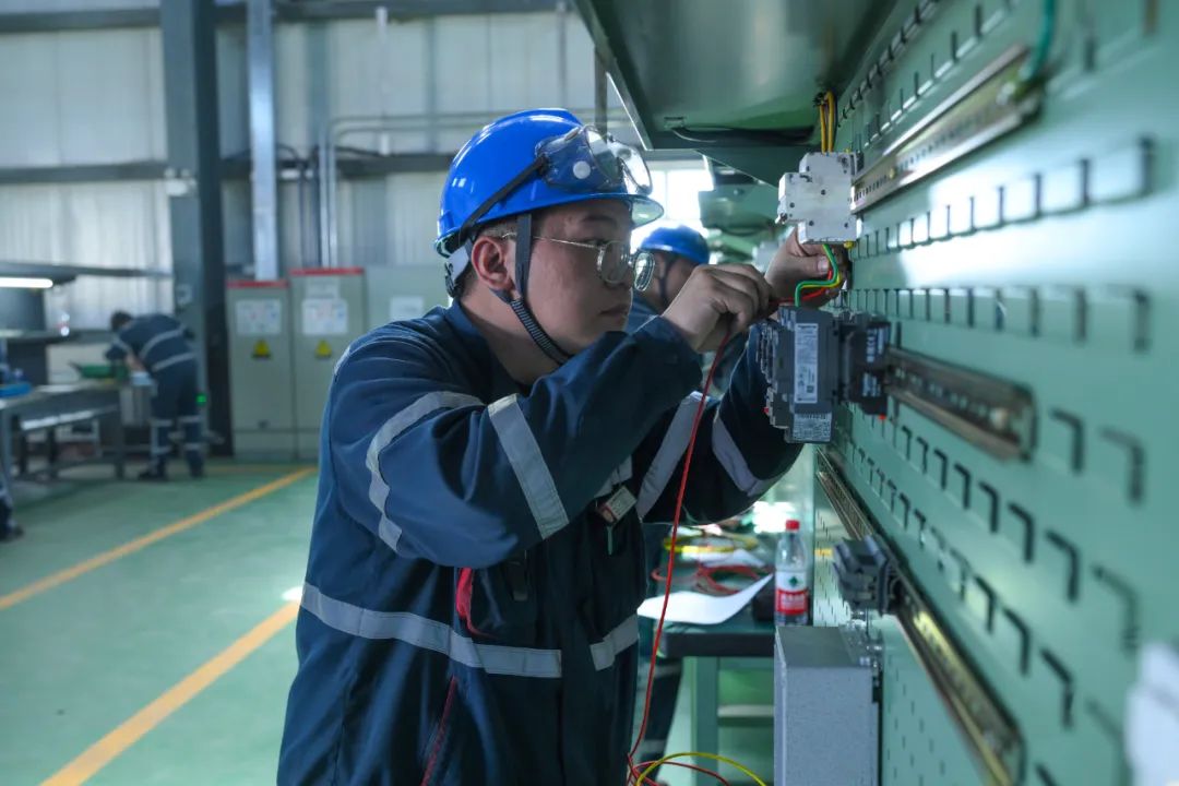 新疆宜化礦業多名職工在準東開發區第六屆職業技能大賽中喜獲佳績(圖5)